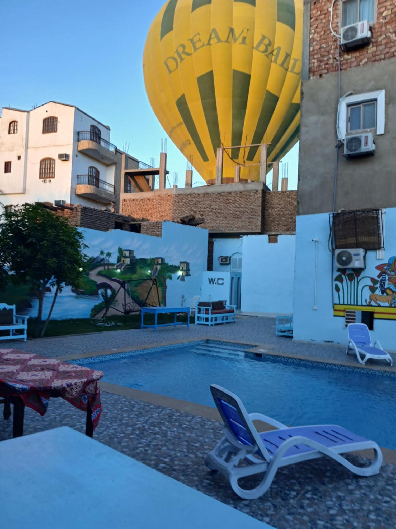 Luxor View Hostel Exteriör bild